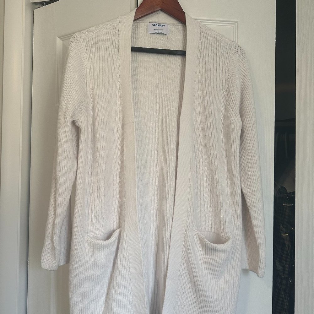 Chunky White Knit Sweater with pockets